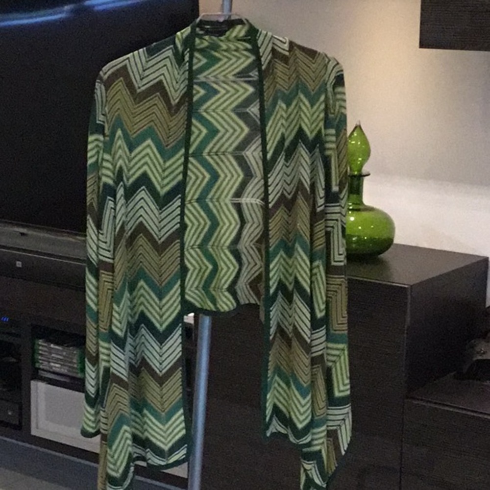 BCBG Shrug/wearable shawl